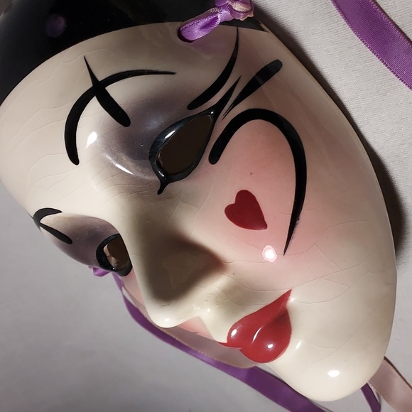 Vintage Hand Painted Ceramic Carnival Face Wall Mask Heart Design - Picture 2 of 8